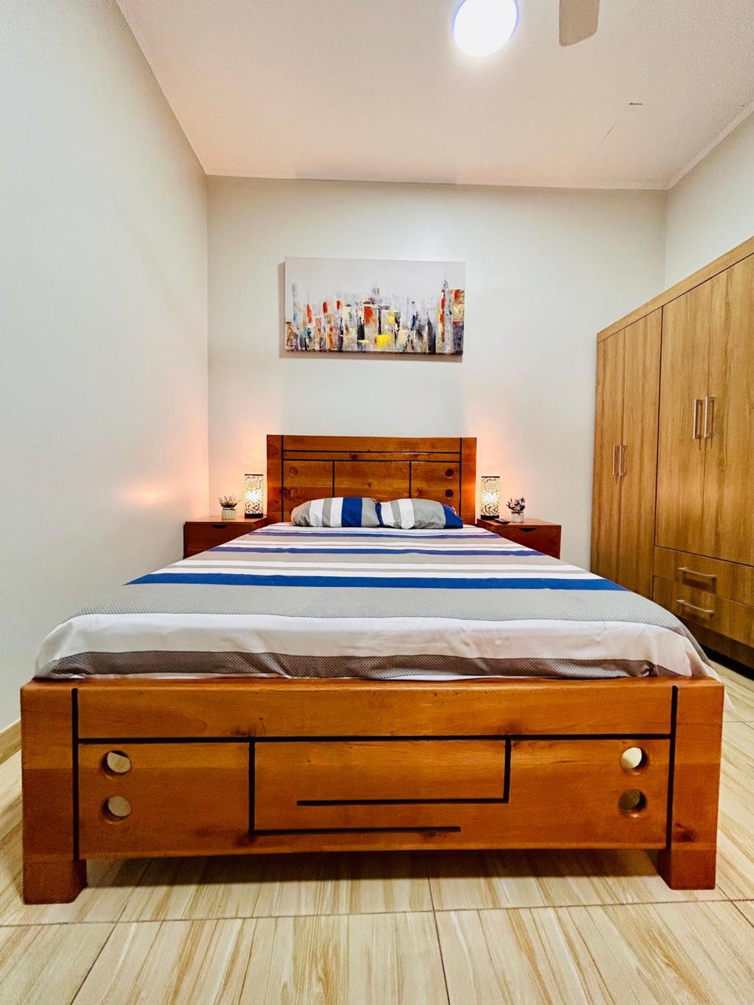 Habitacion Centrica En Iquitos - Casa Alemi Hotel ภายนอก รูปภาพ